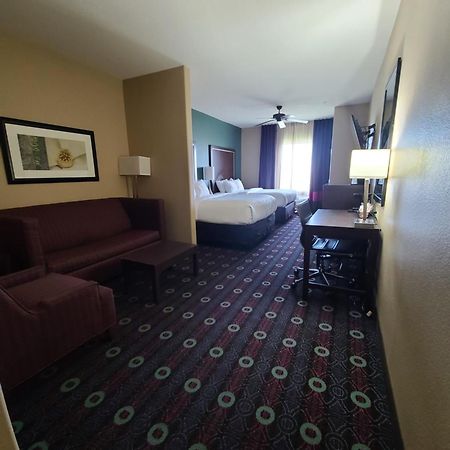 Comfort Inn & Suites San Marcos Buitenkant foto
