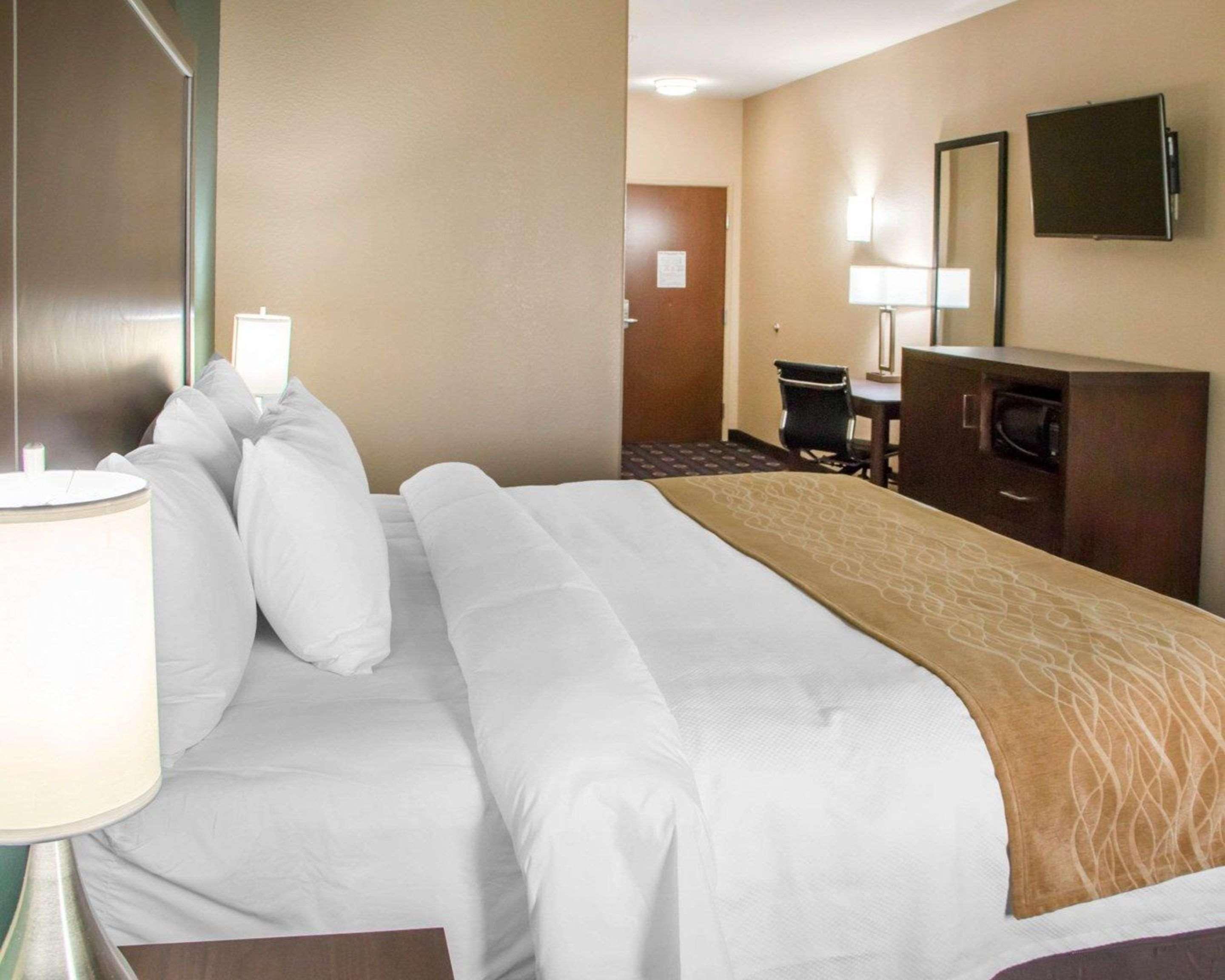Comfort Inn & Suites San Marcos Buitenkant foto