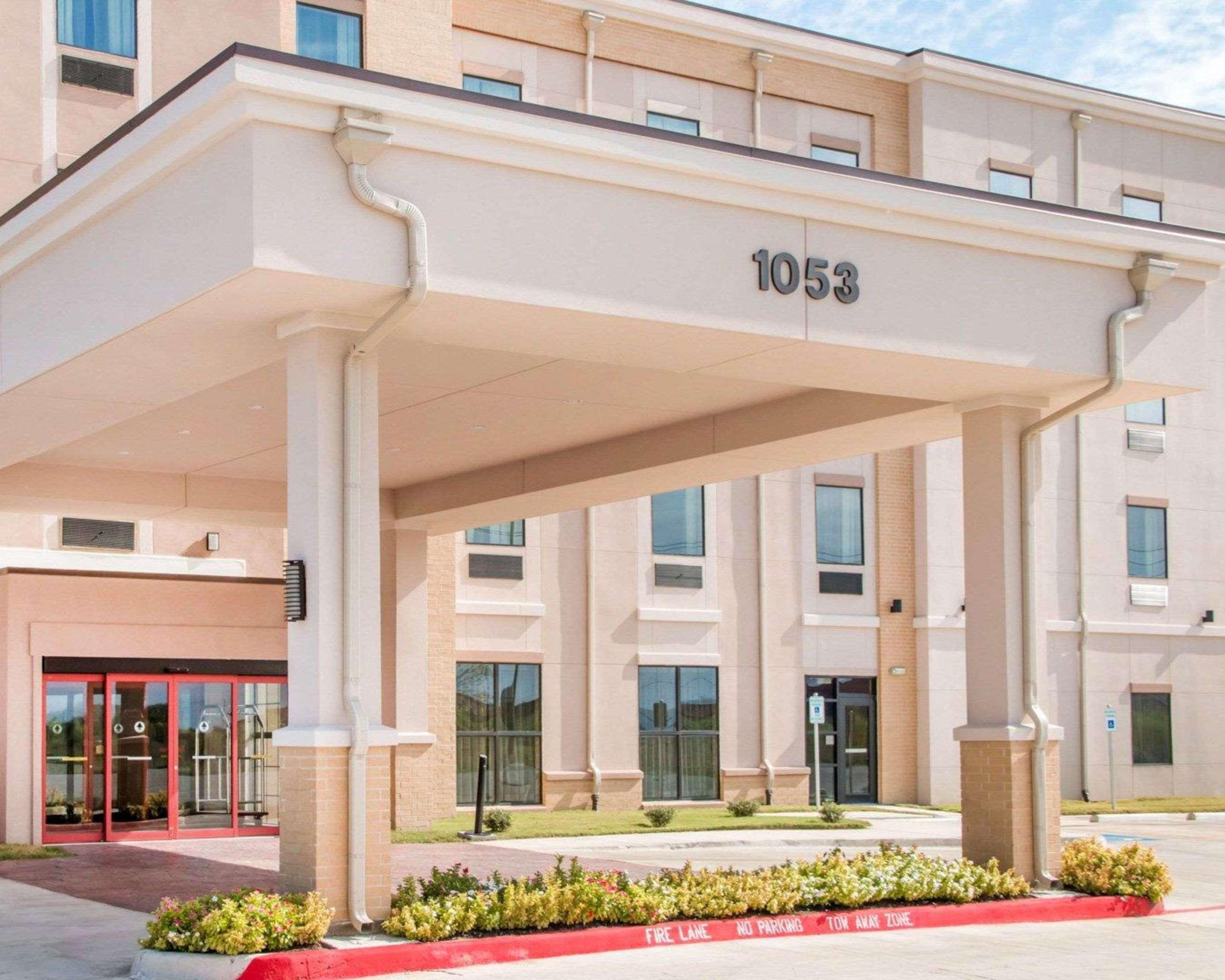 Comfort Inn & Suites San Marcos Buitenkant foto