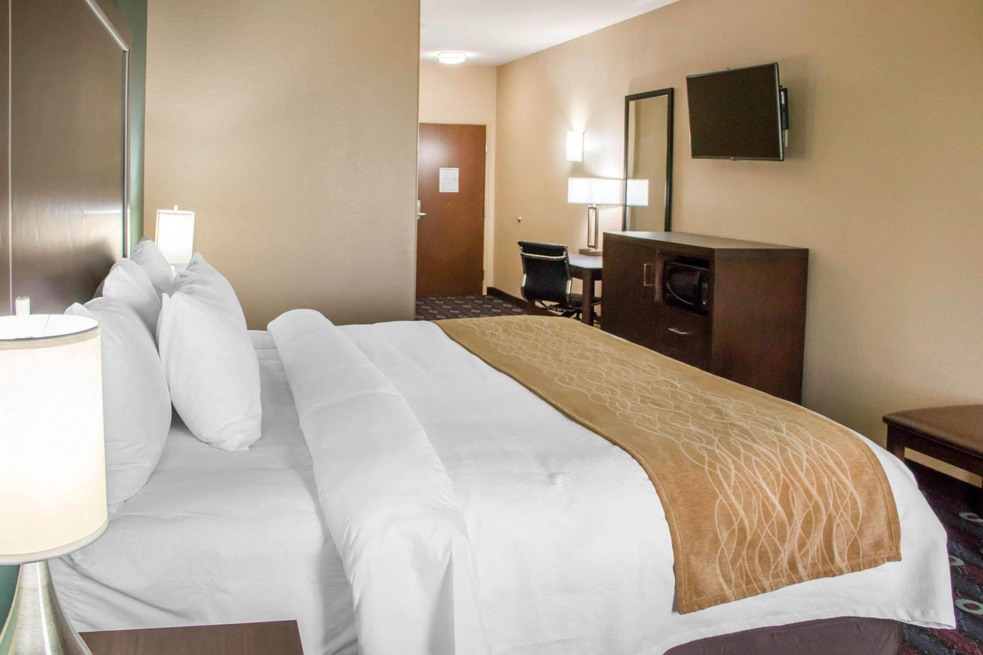 Comfort Inn & Suites San Marcos Buitenkant foto